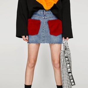 Zara Denim Skirt With Removable Faux Fur Pockets